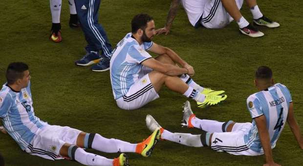 Coppa America, Argentina ko ai rigori: Higuain sotto accusa per un gol fallito