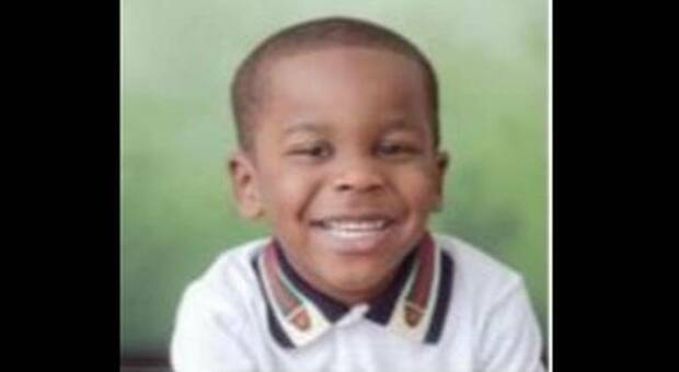 Bambino di 3 anni ucciso da un colpo di pistola a Miami: la tragedia durante una festa di compleanno