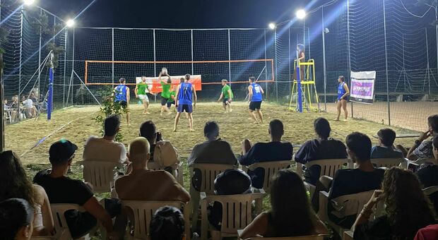 Contigliano Sport Village, sfide decisive nei giorni del calcio a 5, iniziano i quarti nel beach volley