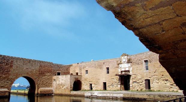 Il Castello Alfonsino sarà salvato: pronto un ticket di 5 milioni