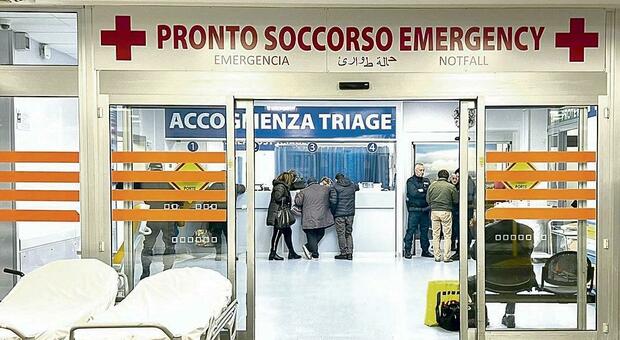 Pronto Soccorso di Udine al collasso, la denuncia di anestesisti e rianimatori: «Turni massacranti, dimissioni a raffica, cooperative e gettonisti al posto delle assunzioni»