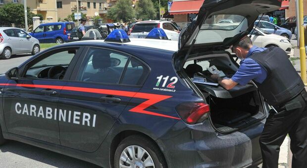 Controlli dei carabinieri (foto Archivio/Ippoliti)