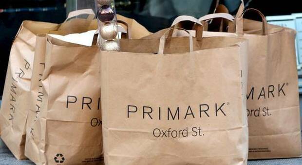 Shopping e lockdown, per dicembre Primark annuncia negozi aperti h 24: ecco dove