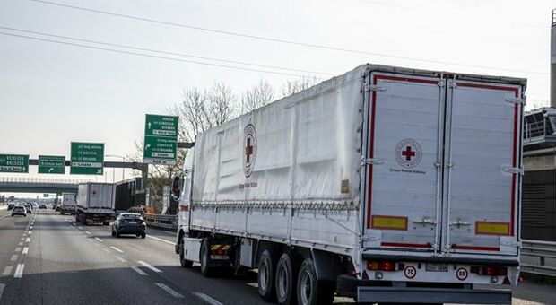 Ucraina, forze russe sequestrano convoglio umanitario alle porte di Mariupol