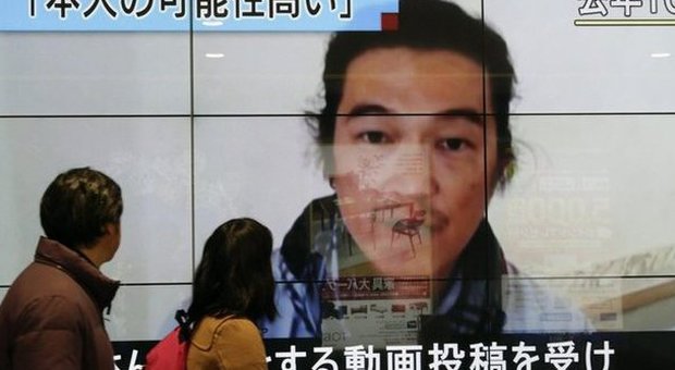 Isis, choc in Giappone dopo esecuzione dell'ostaggio. La moglie: orgogliosa di lui