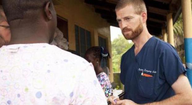 Ebola, guarito il medico e l'infermiera americani: saranno dimessi dall'ospedale