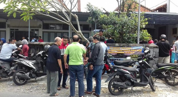 Indonesia, attacco in chiesa durante la messa: 4 feriti con la spada