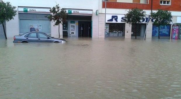 Inondazioni, l'UE stanzia 293 milioni per compensare i danni