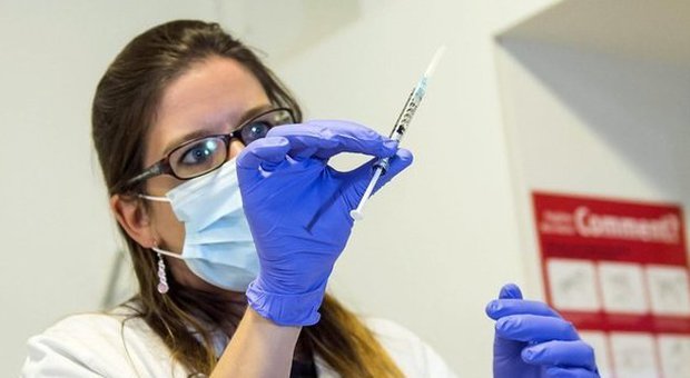 Ebola, case farmaceutiche nel mirino dell'Oms: non hanno trovato il vaccino perché non c'erano profitti