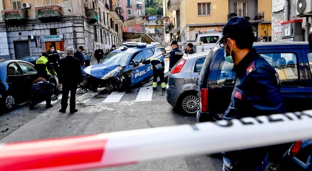Poliziotto ucciso a Napoli, la perizia choc: «In auto a 140 all'ora, così i rom ammazzarono Apicella»