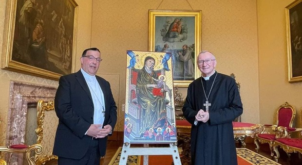 L'abate di Montevergine Guariglia con il cardinale Parolin
