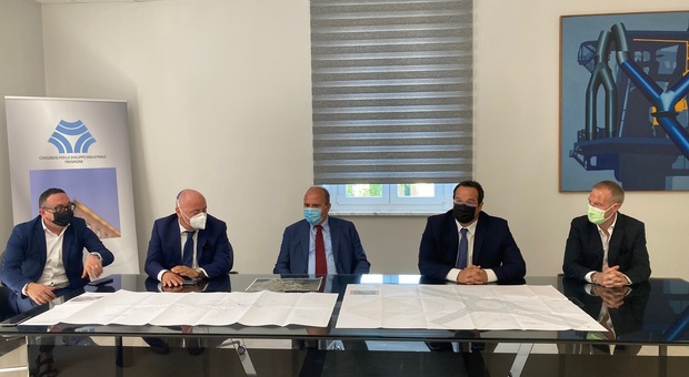 Frosinone, il sottosegretario Durigon in visita all'Asi: «Con il Consorzio Unico rimessi al centro gli interessi del territorio»