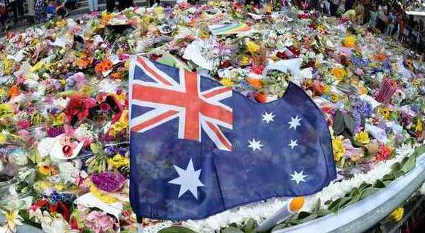 Sydney, migliaia di persone rendono omaggio alle vittime del sequestro