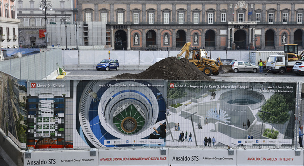 Insieme per Napoli a piazza Plebiscito: «Tre proposte per salvare i lavori del metrò»
