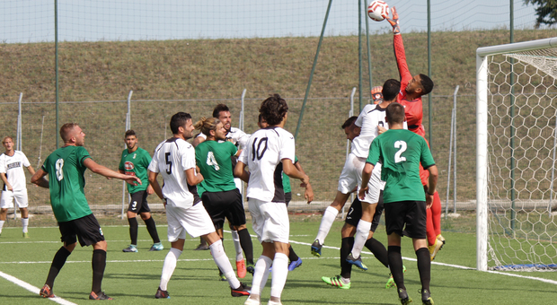 Un'occasione da rete durante una partita del Porto Sant’Elpidio
