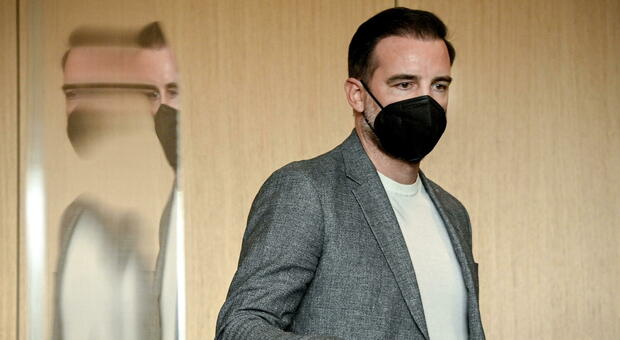 L'ex calciatore Metzelder condannato per pedopornografia: «Chiedo perdono». Le accuse choc
