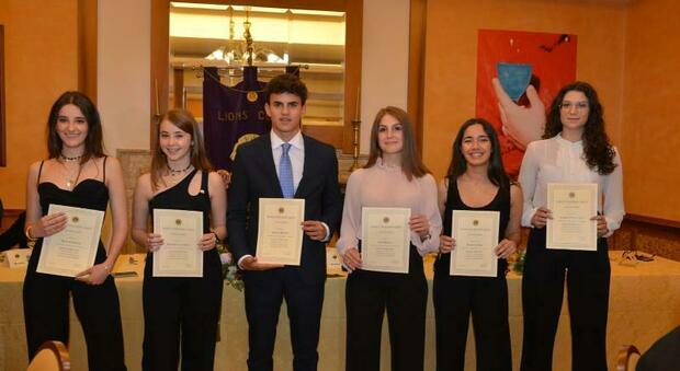 Conviviale del Lions Club Rieti Host, premiati i giovani Leo per le iniziative di solidarietà