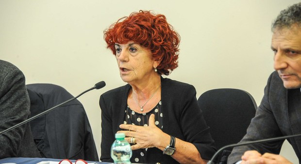 La Fedeli e la linea dura: "Molestie a scuola, prof saranno licenziati anche prima della condanna"
