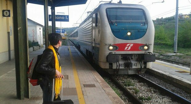 Treni Napoli-Bari, primo collegamento previsto per il 2024