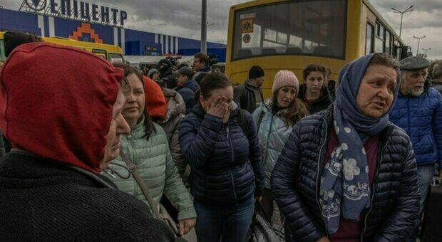 Soldati ucraini uccisi, le madri recuperano i loro corpi nei territori occupati dai russi «Ora sono con noi»