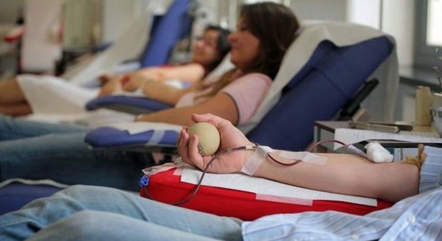 Sangue, scorte in esaurimento «Servono 100 donatori al giorno»