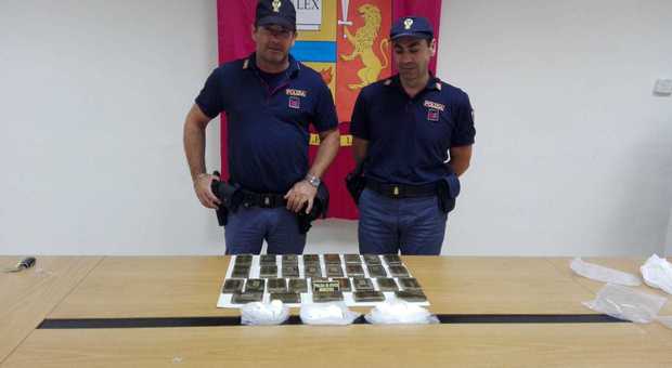 Benevento, stoccavano la droga in un casolare: arrestati pusher e corriere