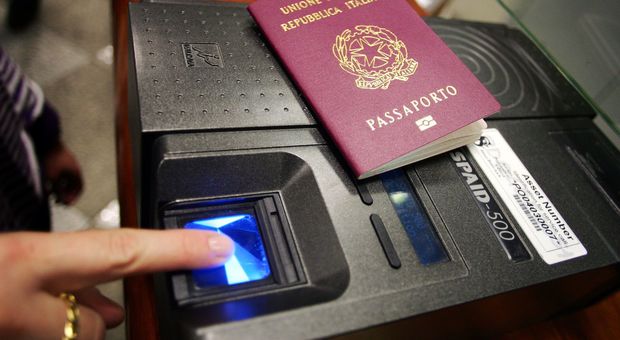 Roma, va a rinnovare il passaporto ma era ricercato da un anno: 39enne arrestato
