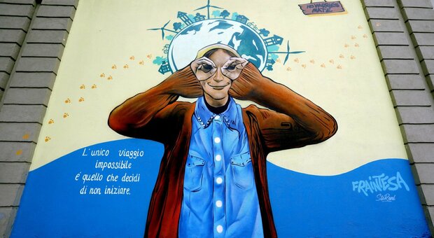 Milano, al Monumentale un murale per Fraintesa, la travel blogger morta in aprile