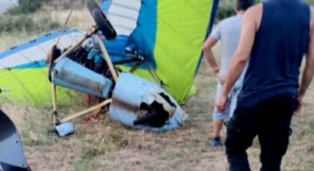 Deltaplano cade a Quadrelle, pilota ferito
