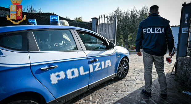 La Polizia a Borgo Sant’Antonio Abate