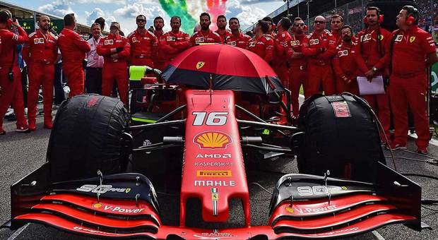 Gli uomini del team Ferrari di F1