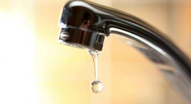 Acqua, Gori annuncia sospensione idrica in cinque comuni del Napoletano