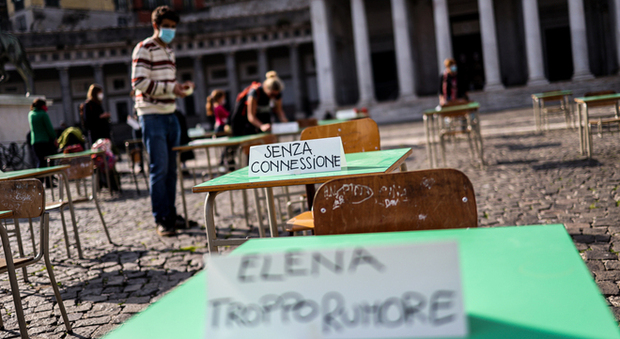 Riapertura scuole in Campania, Sì-Dad contro No-Dad: valanga di ricorsi e sit-in