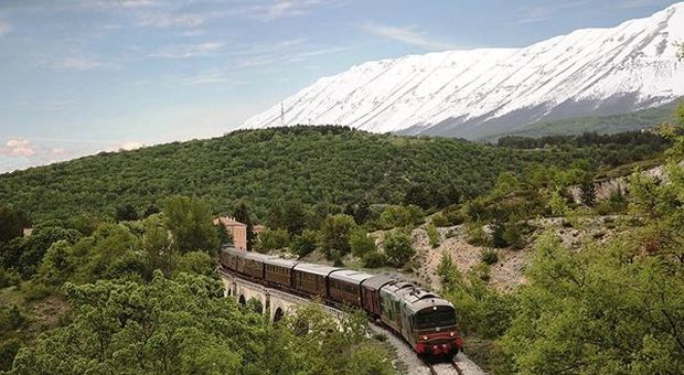 MIBACT, Franceschini: "Il 2020 sarà l'Anno del treno turistico"