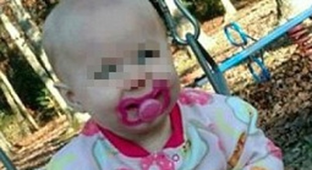 Usa, bimba di 14 mesi abusata sessualmente e picchiata a morte: arrestato il patrigno