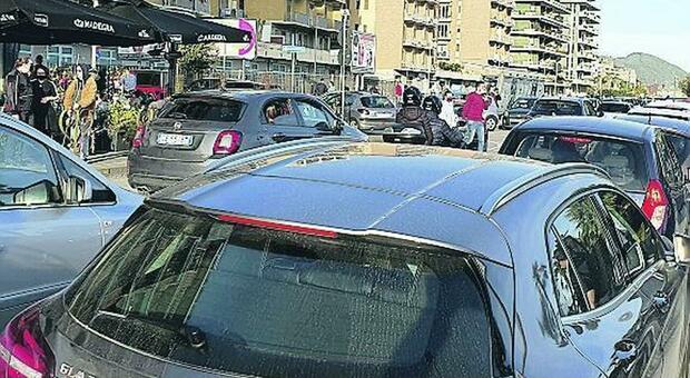 Auto incolonnate nel traffico a Salerno