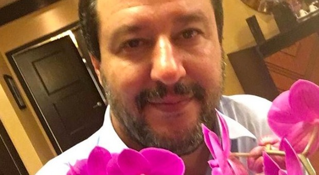 Matteo Salvini parla della sua vita privata a Pomeriggio 5: «È vero, sono single»