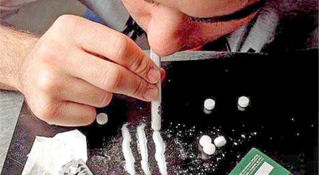 SPACCIO - In un mese identificati 200 italiani clienti di spacciatori venditori di cocaina