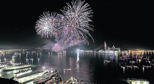 Capodanno a Venezia: fuochi all'Arsenale e transenne