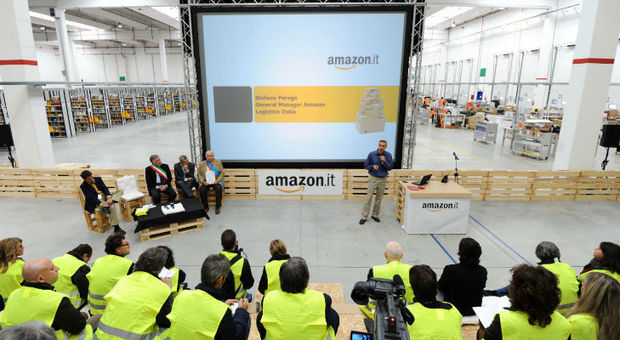 Amazon, stato di agitazione a due settimane dal Black Friday. «Stop a straordinari»