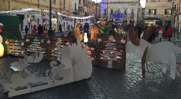 Civita Castellana, in piazza Matteotti il Villaggio di Babbo Natale