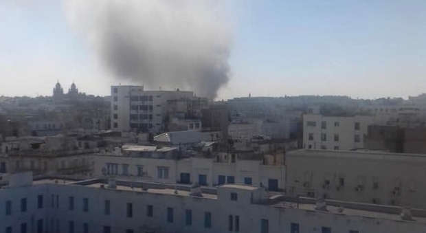Attacco kamikaze a Tunisi in pieno centro, ci sono feriti