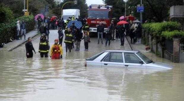 Senigallia, un anno fa la tragica alluvione Cerimonie per ricordare le tre vittime