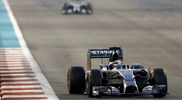 Hamilton si impone ad Abu Dhabi e conquista il titolo mondiale piloti