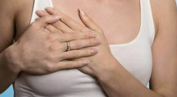 Tumore al seno in menopausa, 7/8 anni durata ideale terapia ormoni. Lo studio italiano su Lancet