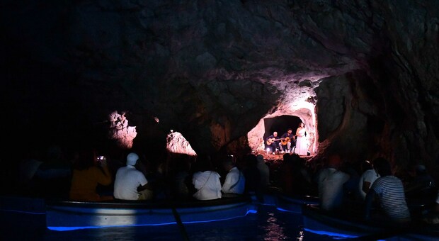 Il concerto in Grotta Azzurra