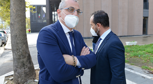 L'ex sindaco Massimo Cariello alla Cittadella Giudiziaria di Salerno