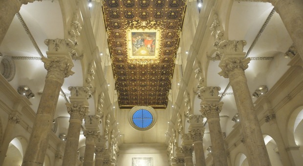 Nuova illuminazione artistica e il rosone: Santa Croce risplende