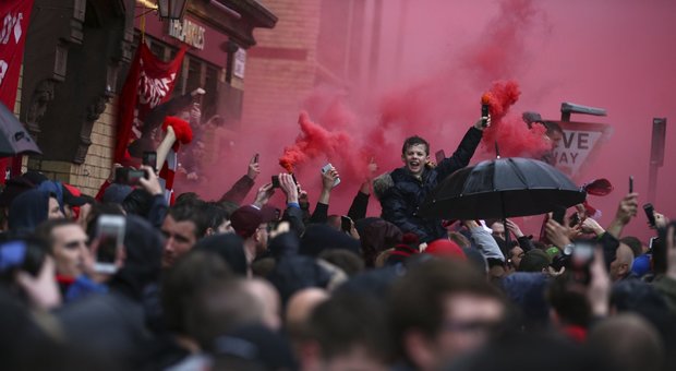 Liverpool-Roma, due tifosi romani arrestati per tentato omicidio