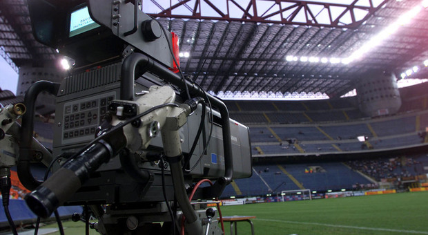 Serie A, il campionato in Tv: 300 euro per vedere tutte le partite